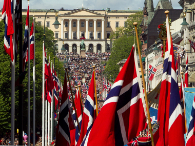 Barnetoget på Slottsplassen 17. mai. Foto: Heiko Junge / Scanpix